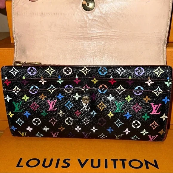 Louis Vuitton Murakami Sarah Wallet - Picture 9 of 16